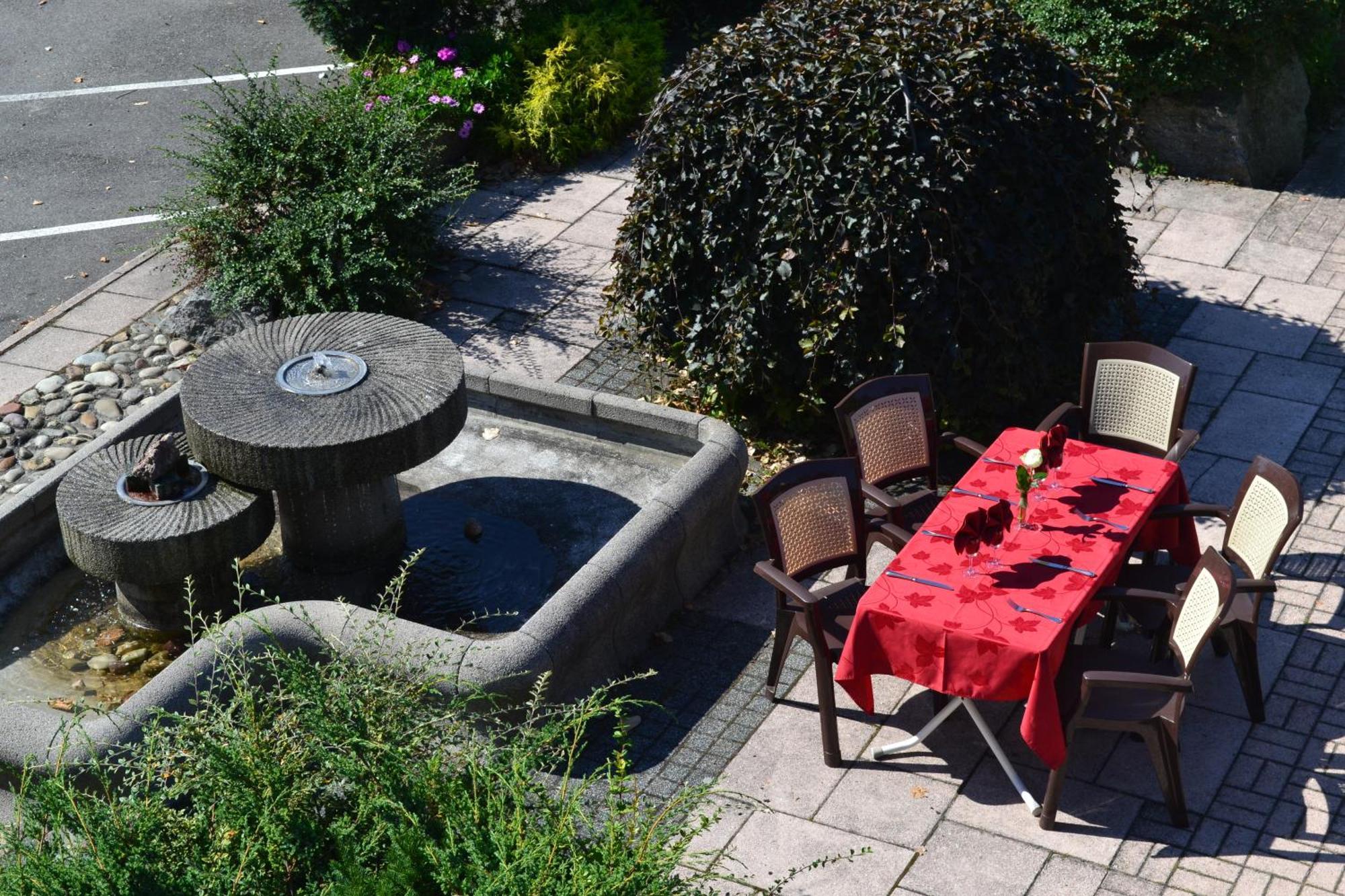 Hotel Restaurant Niemerich Пюлверсхайм Екстериор снимка